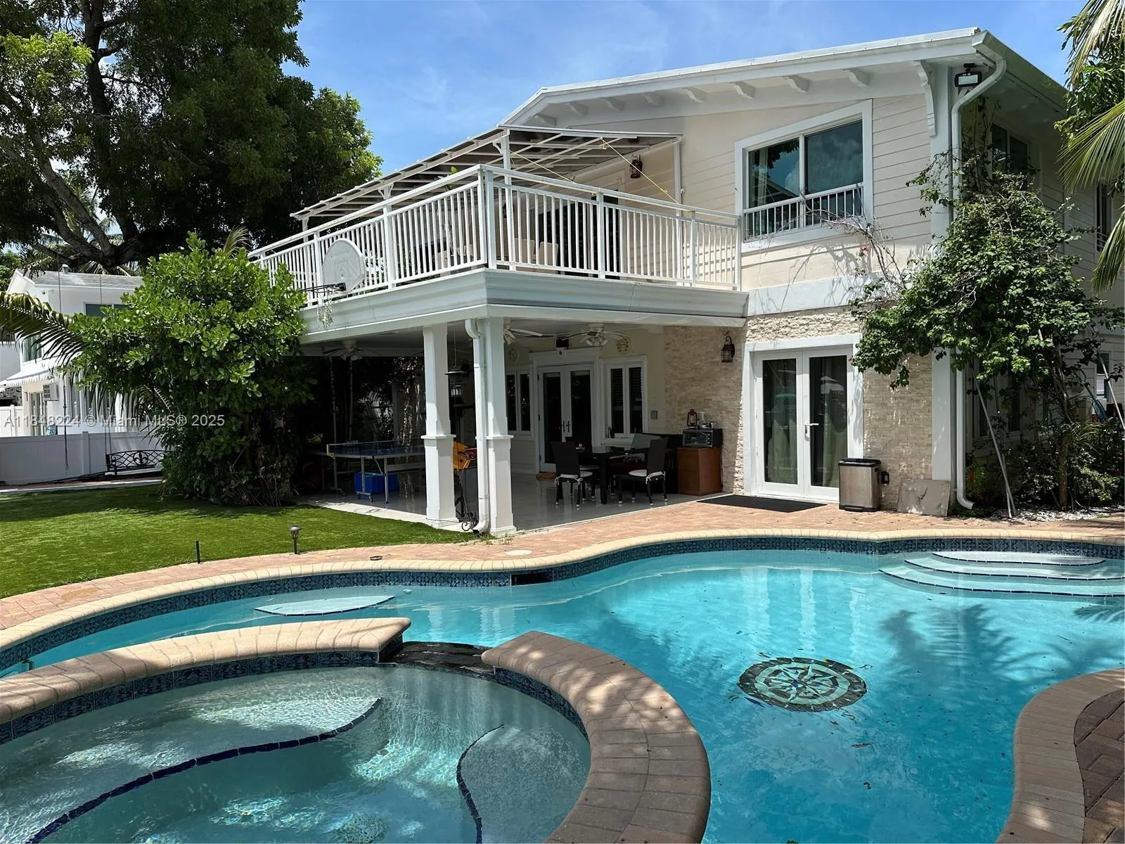 7 bedroom 6 bath for sale at 1524 Argyle Dr, Fort Lauderdale FL 33312