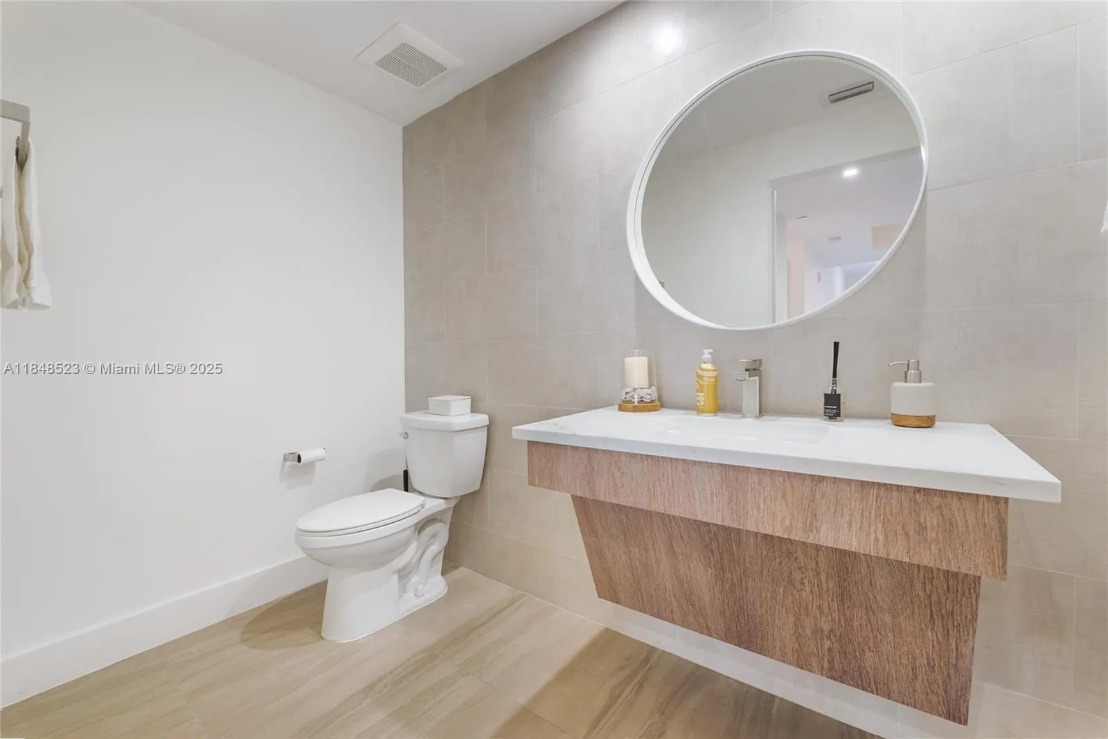 120 Salamanca Ave # 4A, Coral Gables FL 33134