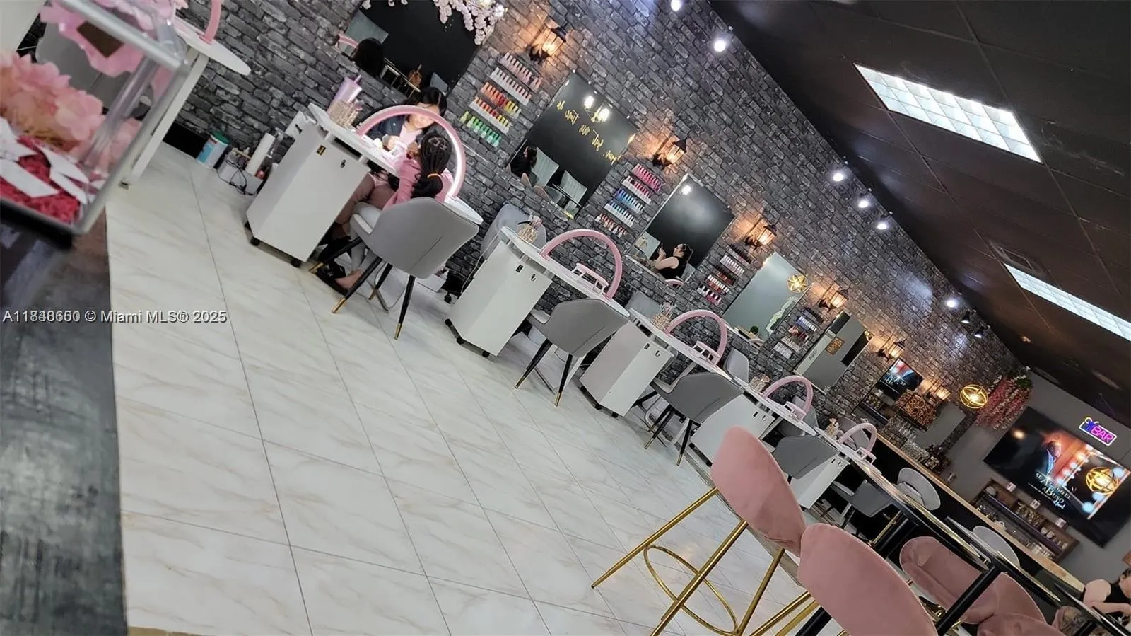 5220 Coconut Creek Pkwy, Margate FL 33063