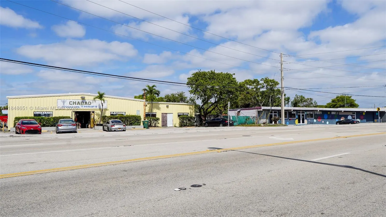 for sale at 4201 N Dixie Hwy, Oakland Park FL 33334