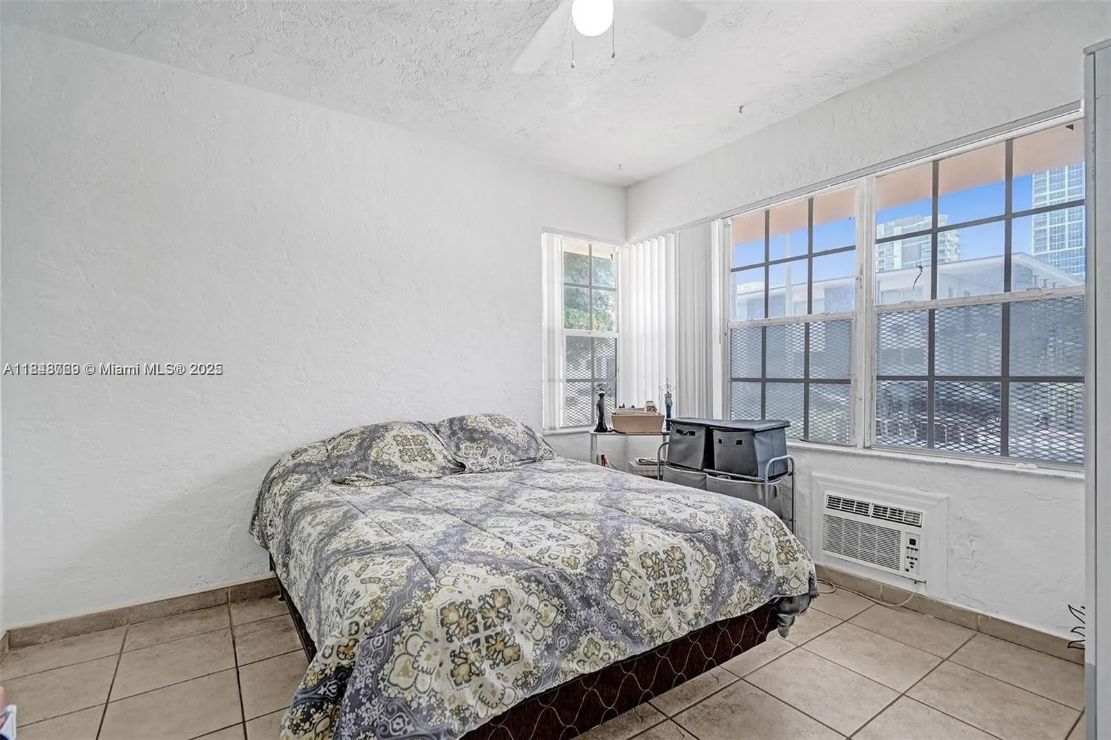 6860 Abbott Ave # 4, Miami Beach FL 33141