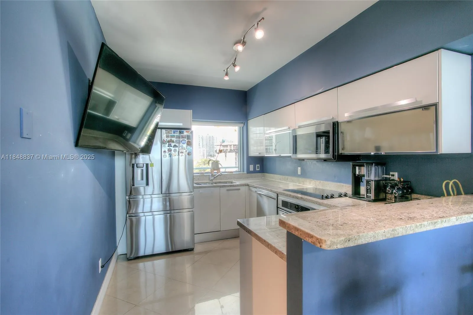 601 NE 36th St # 710, Miami FL 33137