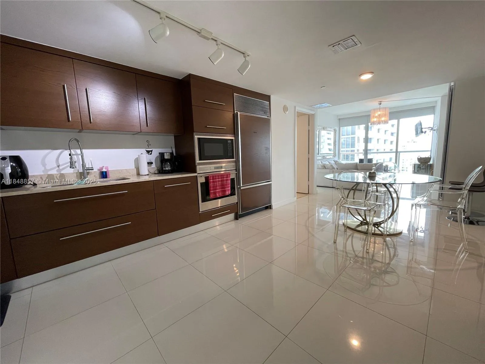 485 Brickell Ave # 3711, Miami FL 33131