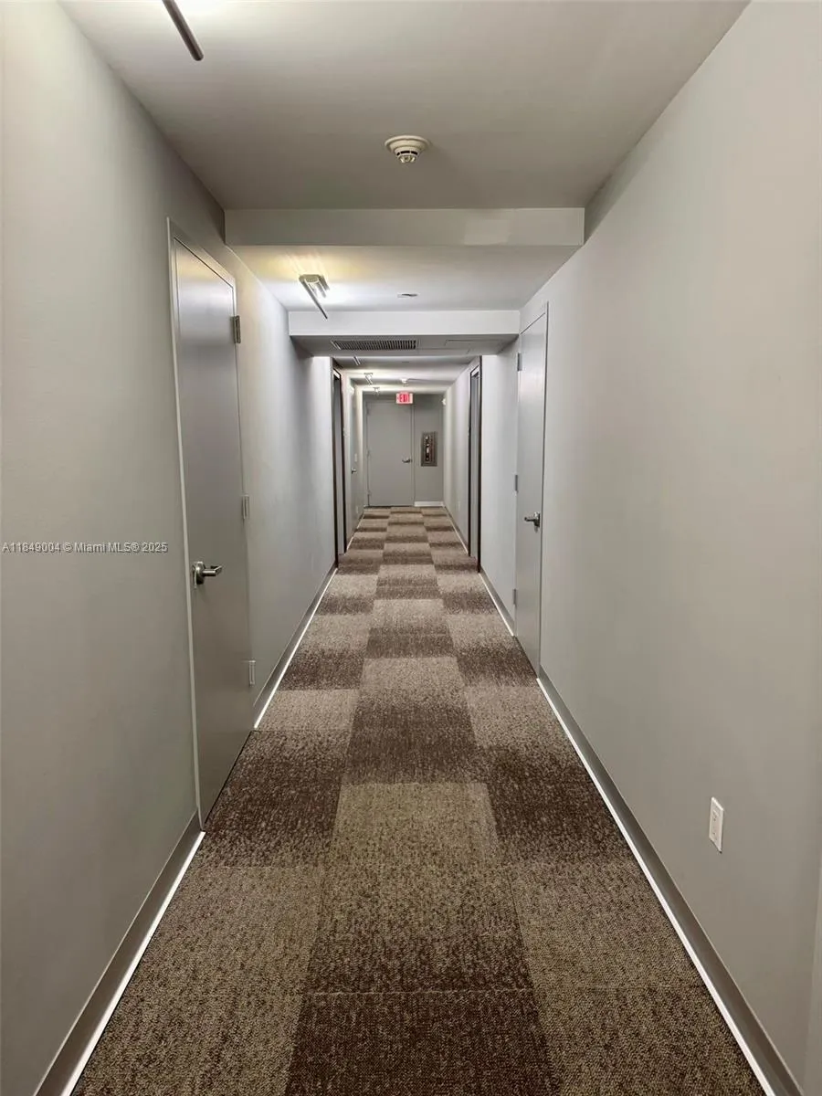 92 SW 3rd St # 3608, Miami FL 33130