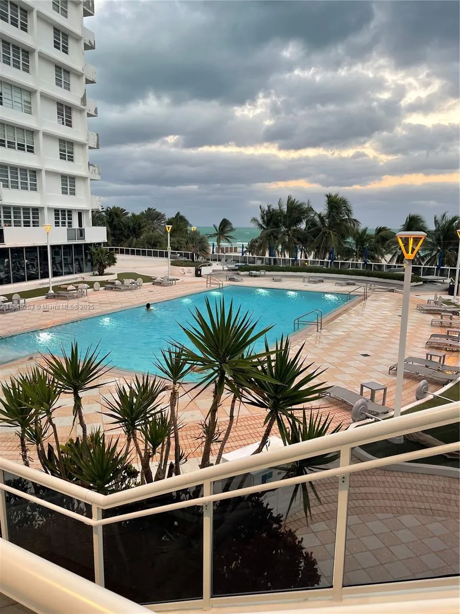 100 Lincoln Rd # 833, Miami Beach FL 33139