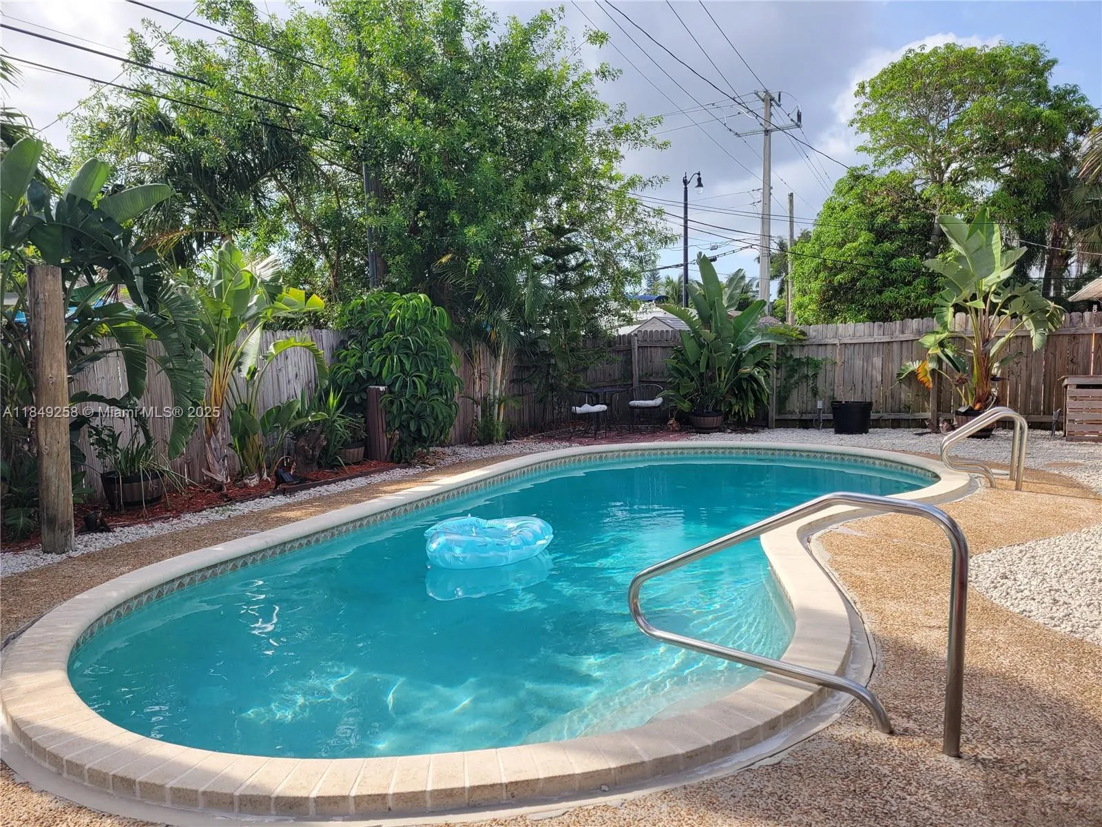 2560 NE 8th Ter, Pompano Beach FL 33064