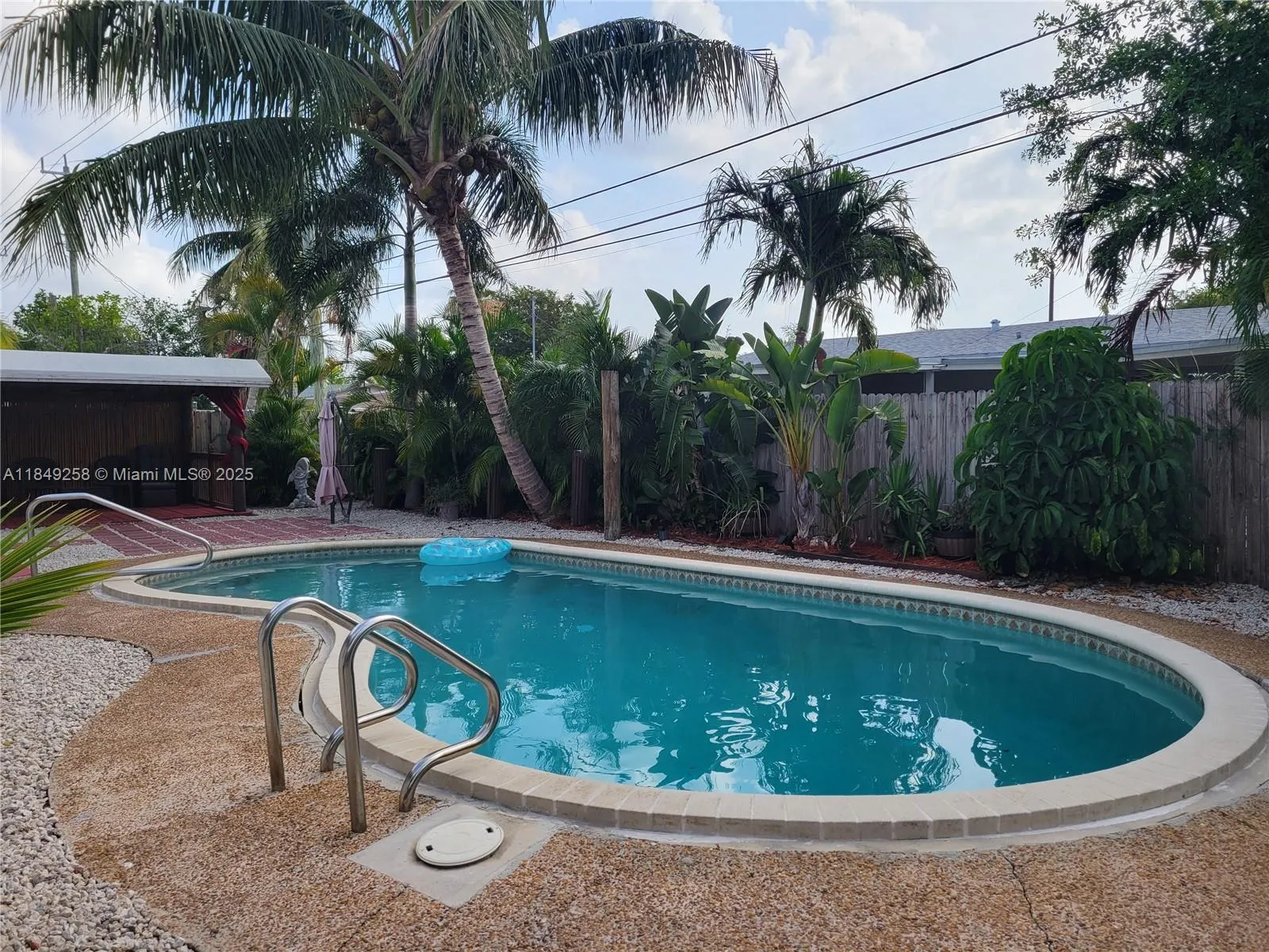 2560 NE 8th Ter, Pompano Beach FL 33064