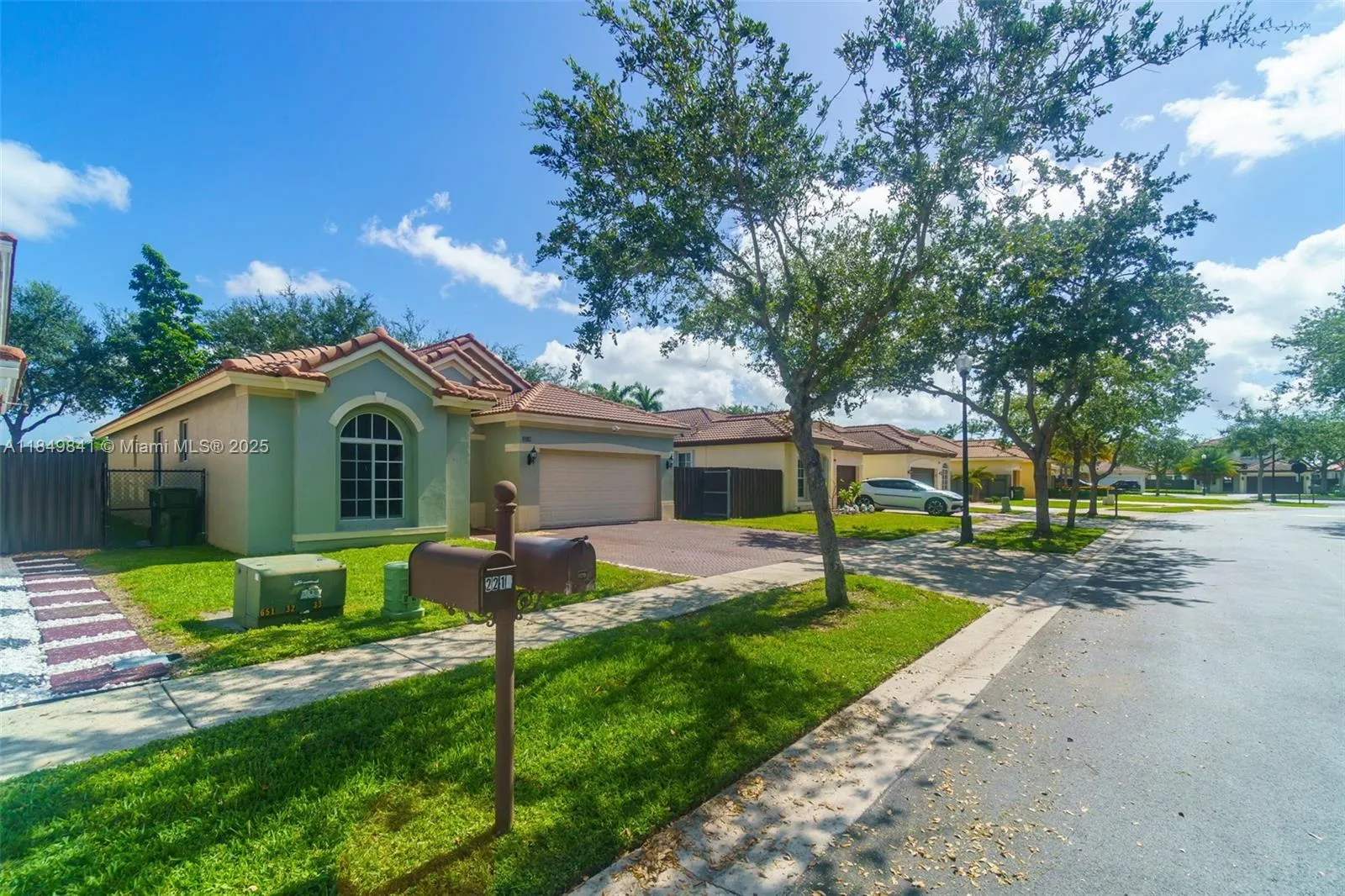 2219 SE 1st St, Homestead FL 33033