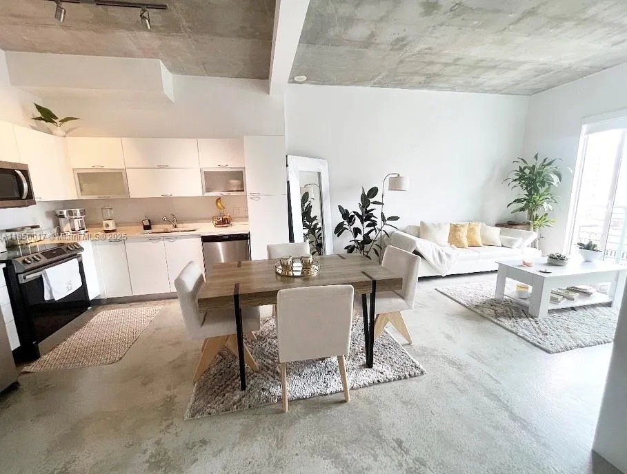 234 NE 3rd St # 1105, Miami FL 33132
