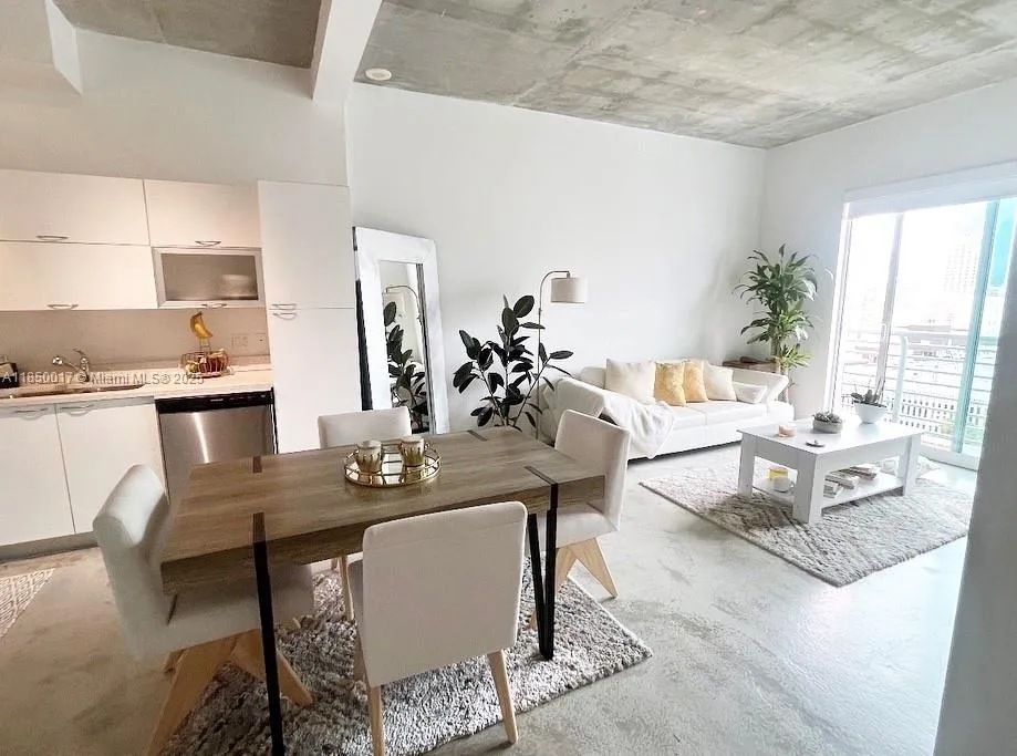 234 NE 3rd St # 1105, Miami FL 33132
