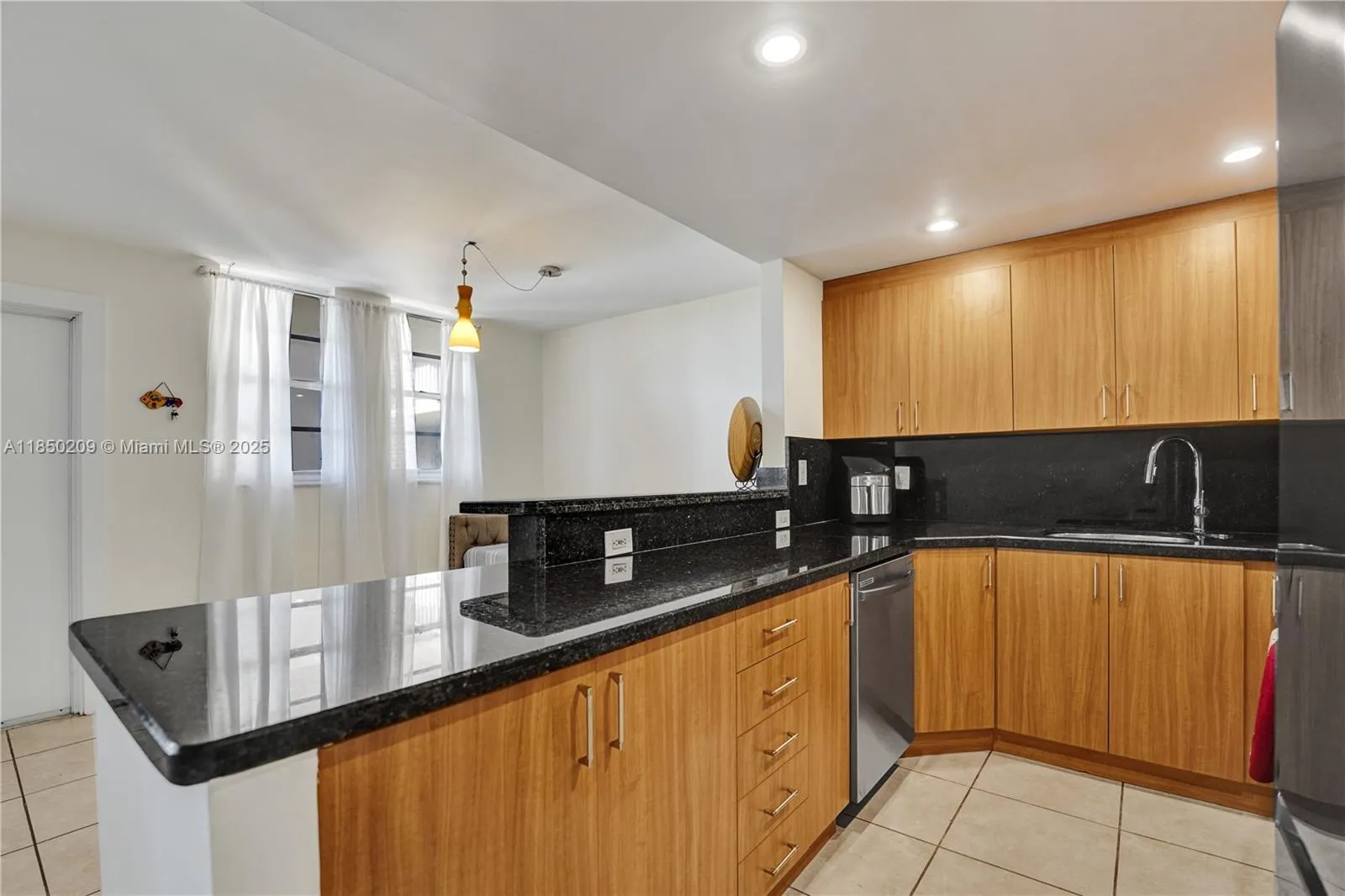 1811 Jefferson St # 606, Hollywood FL 33020