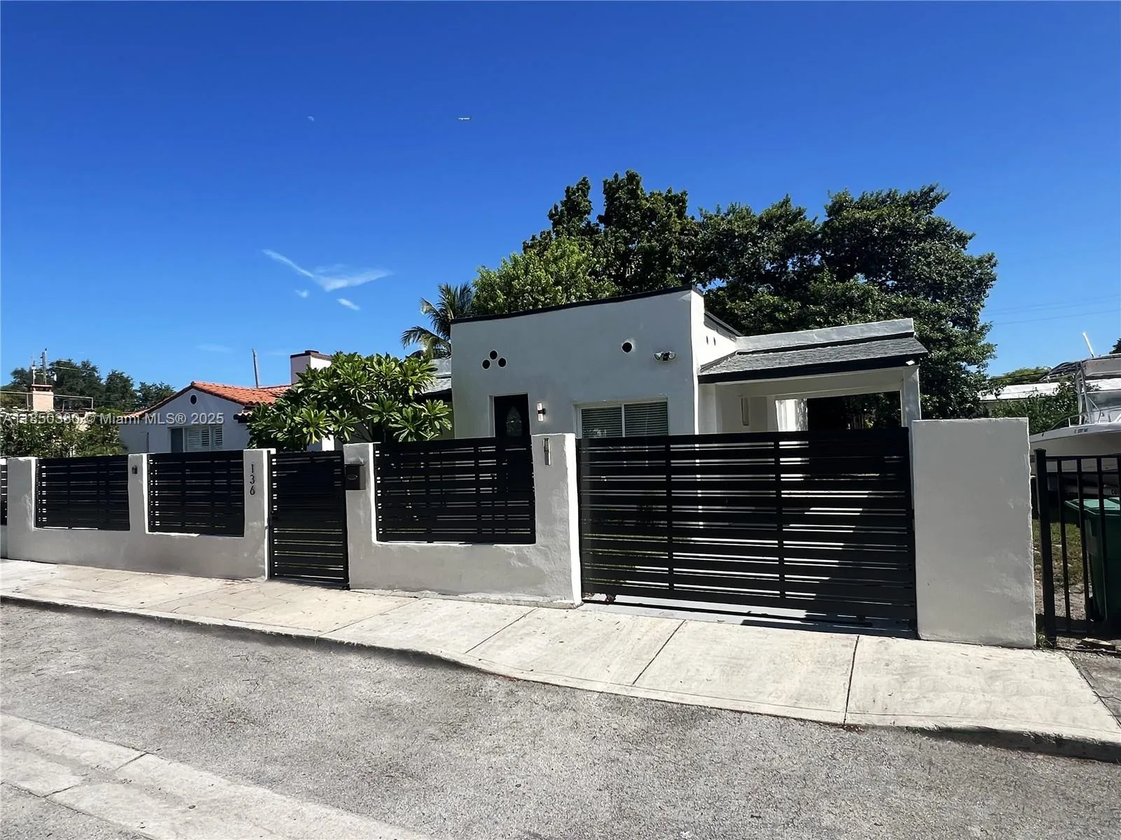 136 NW 47th St, Miami FL 33127