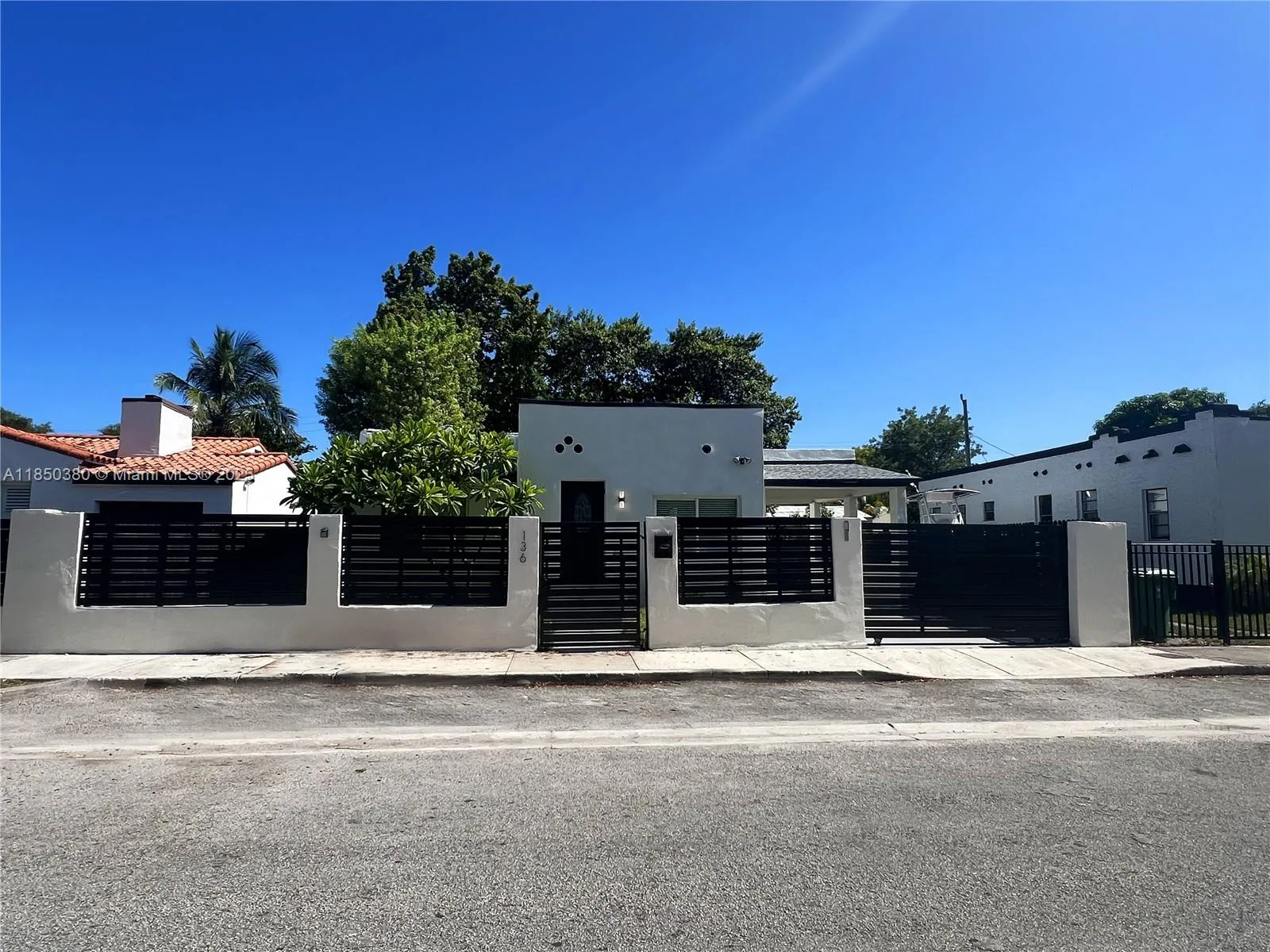 136 NW 47th St, Miami FL 33127