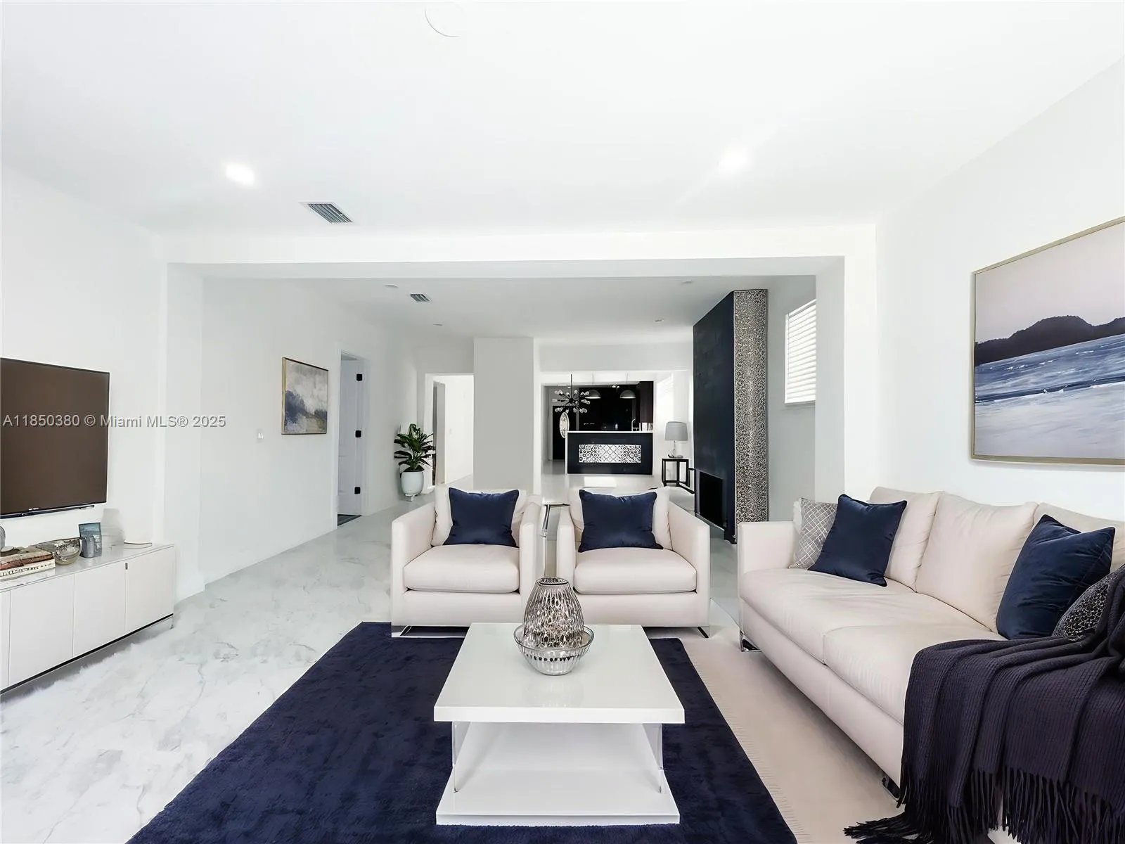 136 NW 47th St, Miami FL 33127