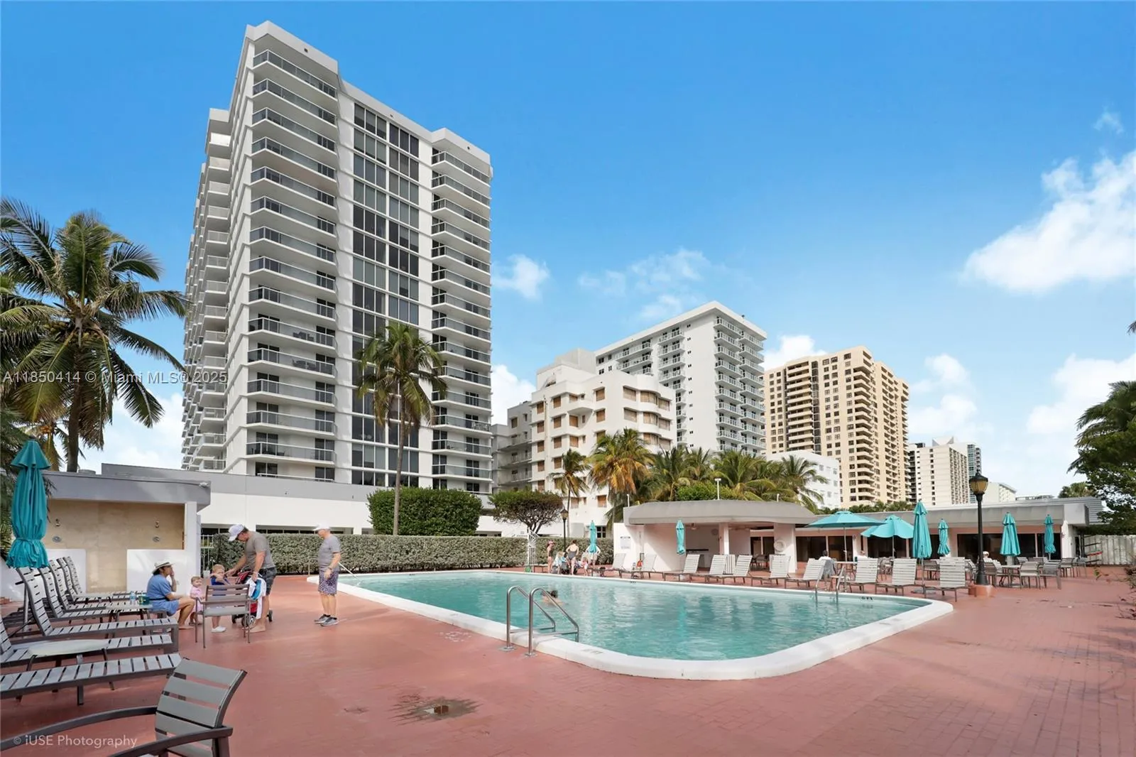 2 bedroom 2 bath for sale at 2401 Collins Ave # 1109, Miami Beach FL 33140