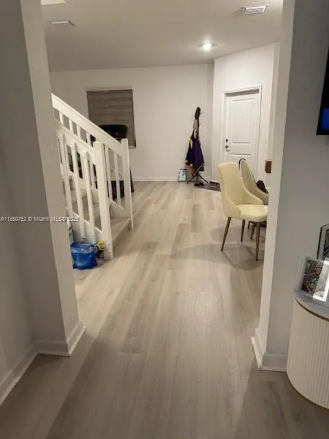 21068 NE 8th Ave, Miami FL 33179