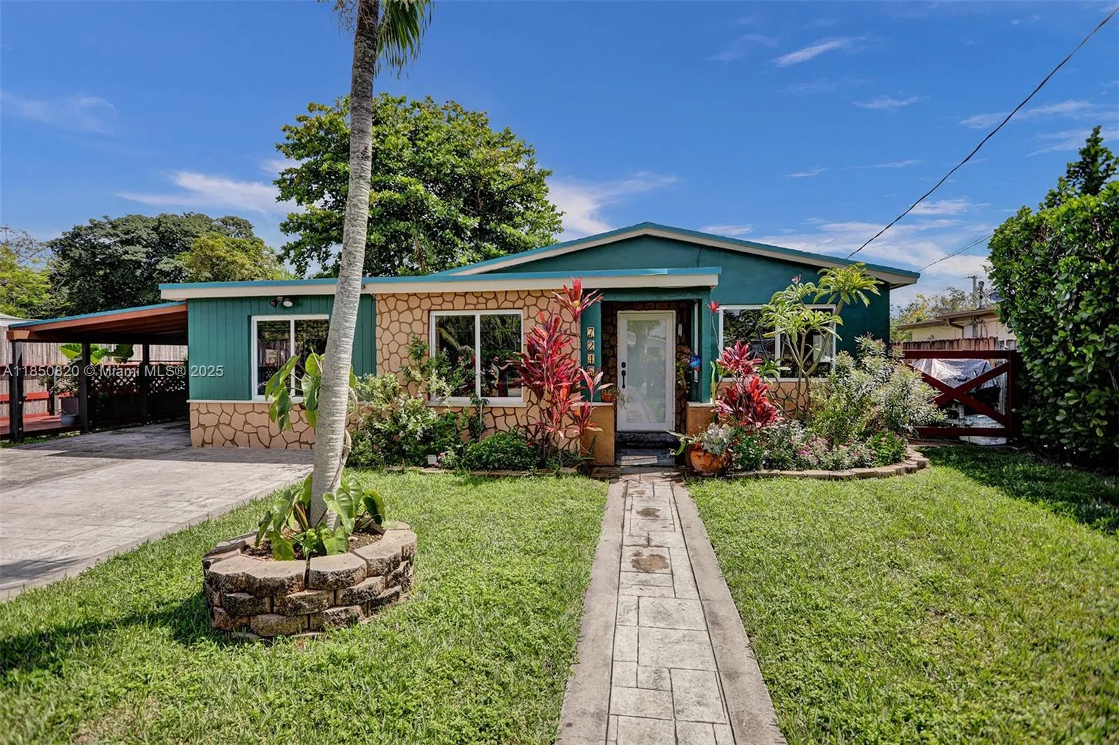 7245 S Waterway Dr, Miami FL 33155