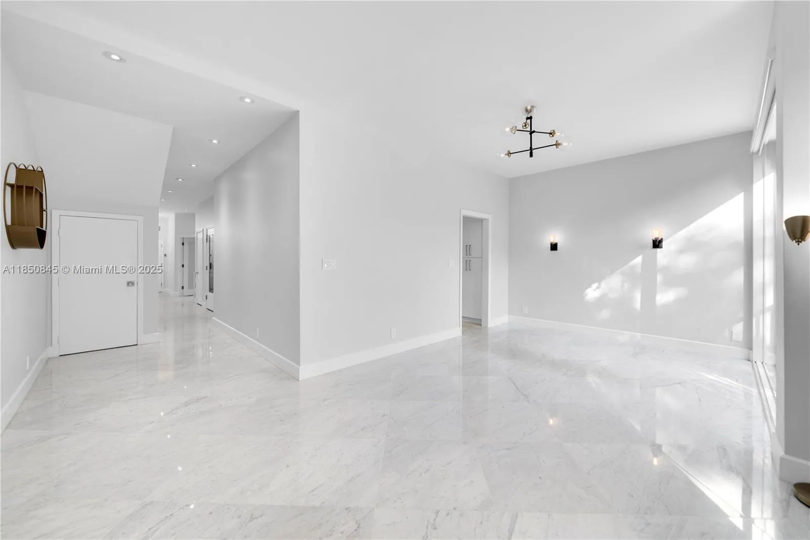 1558 NE Quayside Ter # D10, Miami FL 33138