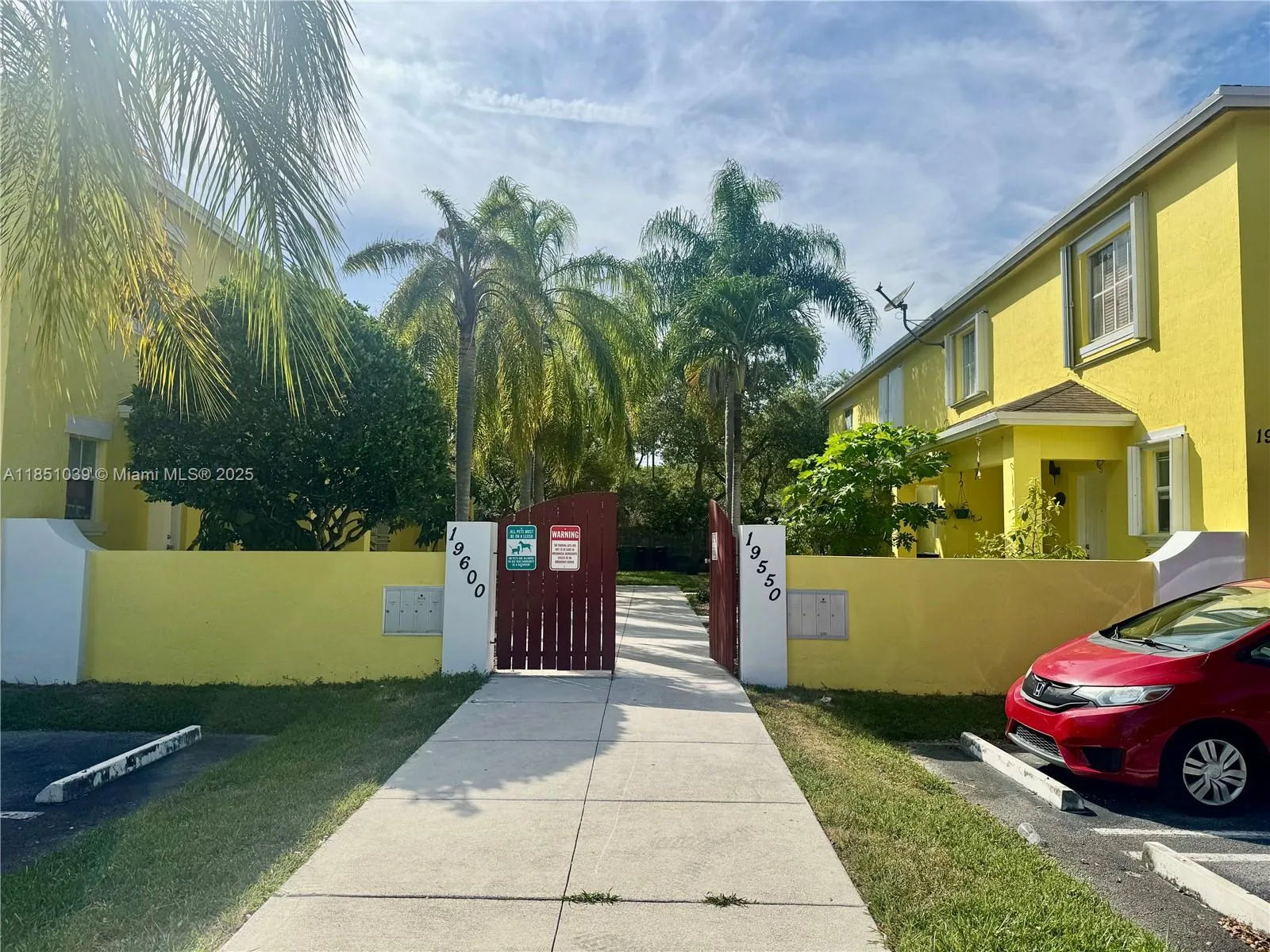 2 bedroom 2 bath for sale at 19550 SW 103rd Ct # 5, Cutler Bay FL 33157