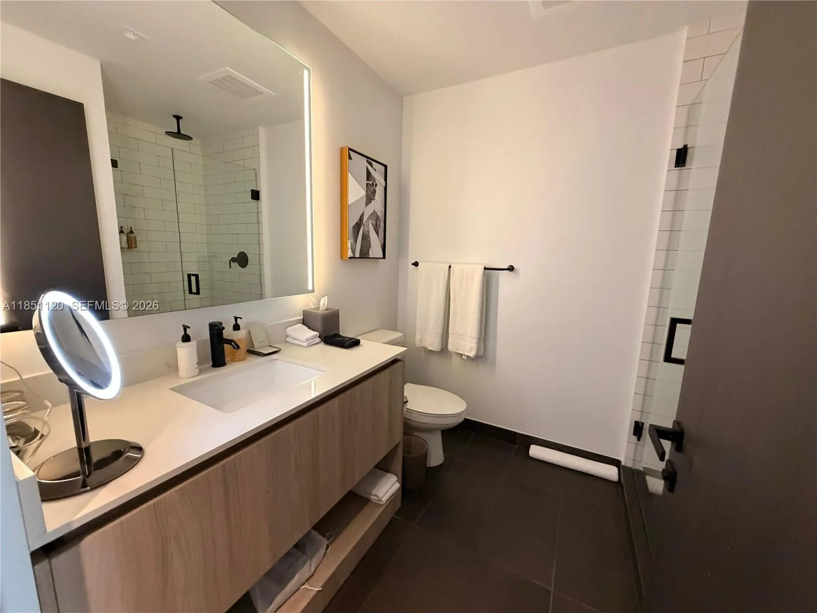 398 NE 5th St # 1812, Miami FL 33132