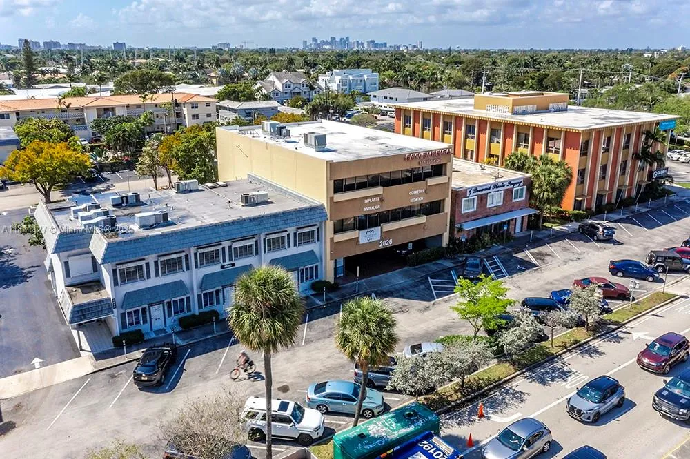 2826 E Oakland Park Blvd, FL 33306
