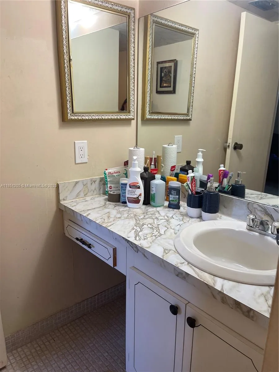 8380 Sands Point Blvd # J310, Tamarac FL 33321