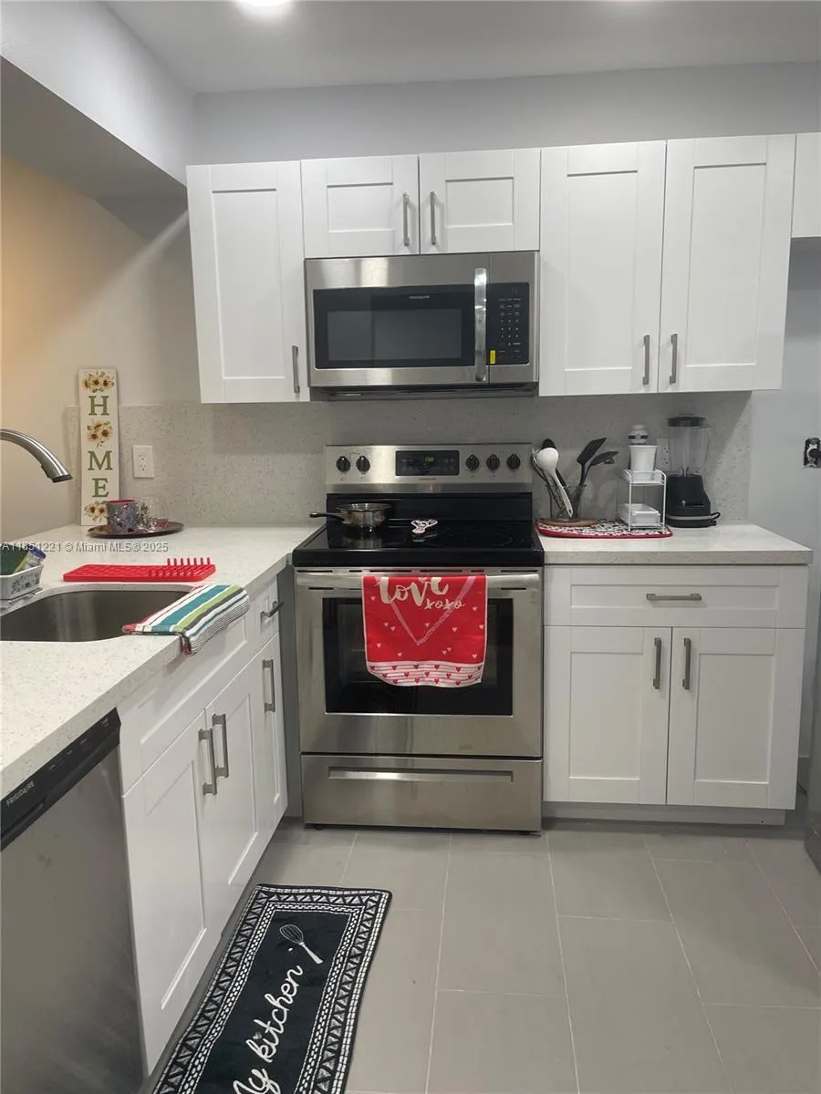 1102 Bahama Bnd # D2, Coconut Creek FL 33066