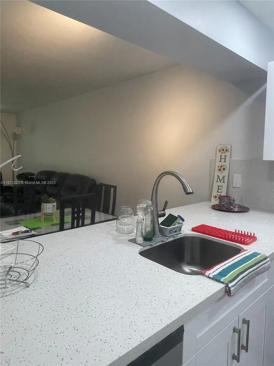 1102 Bahama Bnd # D2, Coconut Creek FL 33066