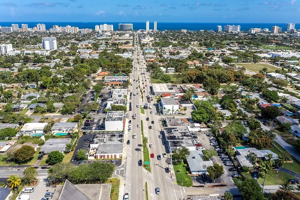 1600 E Atlantic Blvd, FL 33060