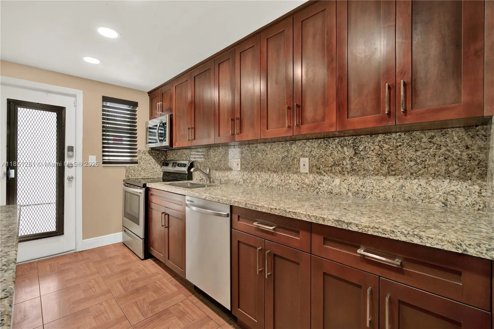 1340 Lincoln Rd # 207, Miami Beach FL 33139