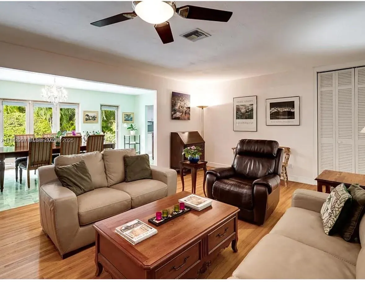 7300 Mindello St, Coral Gables FL 33143
