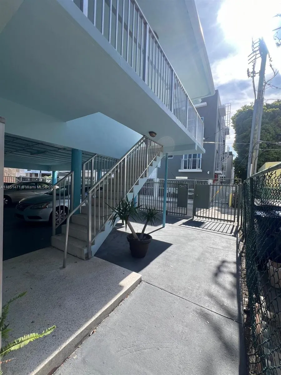 644 Meridian Ave # 1, Miami Beach FL 33139