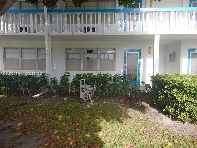 1 bedroom 1 bath for sale at 186 Ventnor L # 186, Deerfield Beach FL 33442