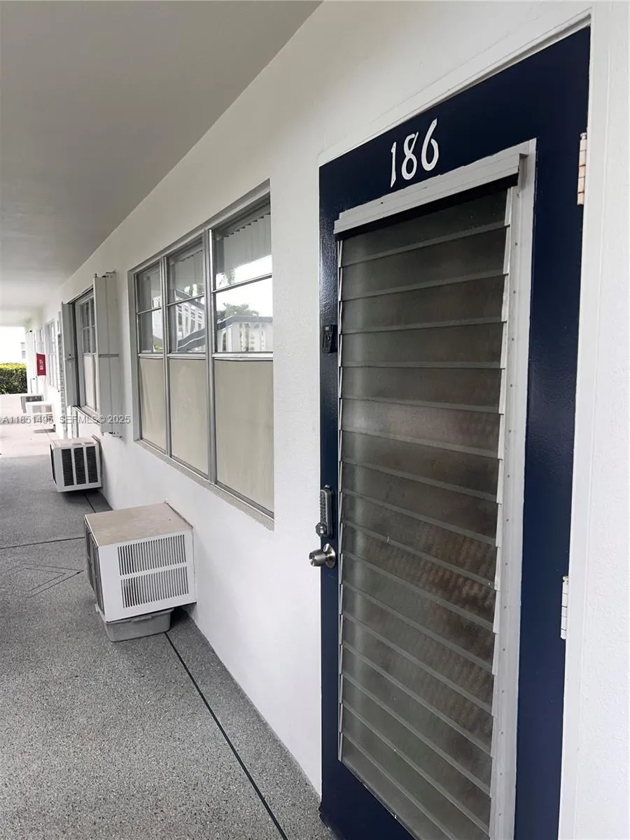 186 Ventnor L # 186, Deerfield Beach FL 33442