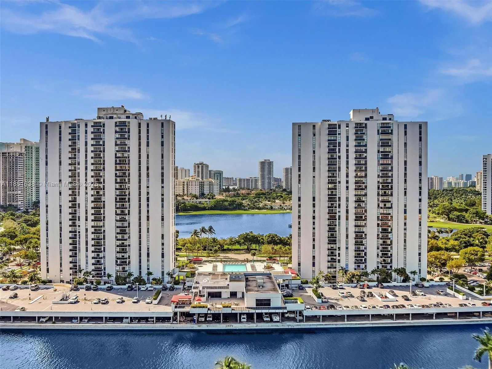 3675 N Country Club Dr # 707, Aventura FL 33180