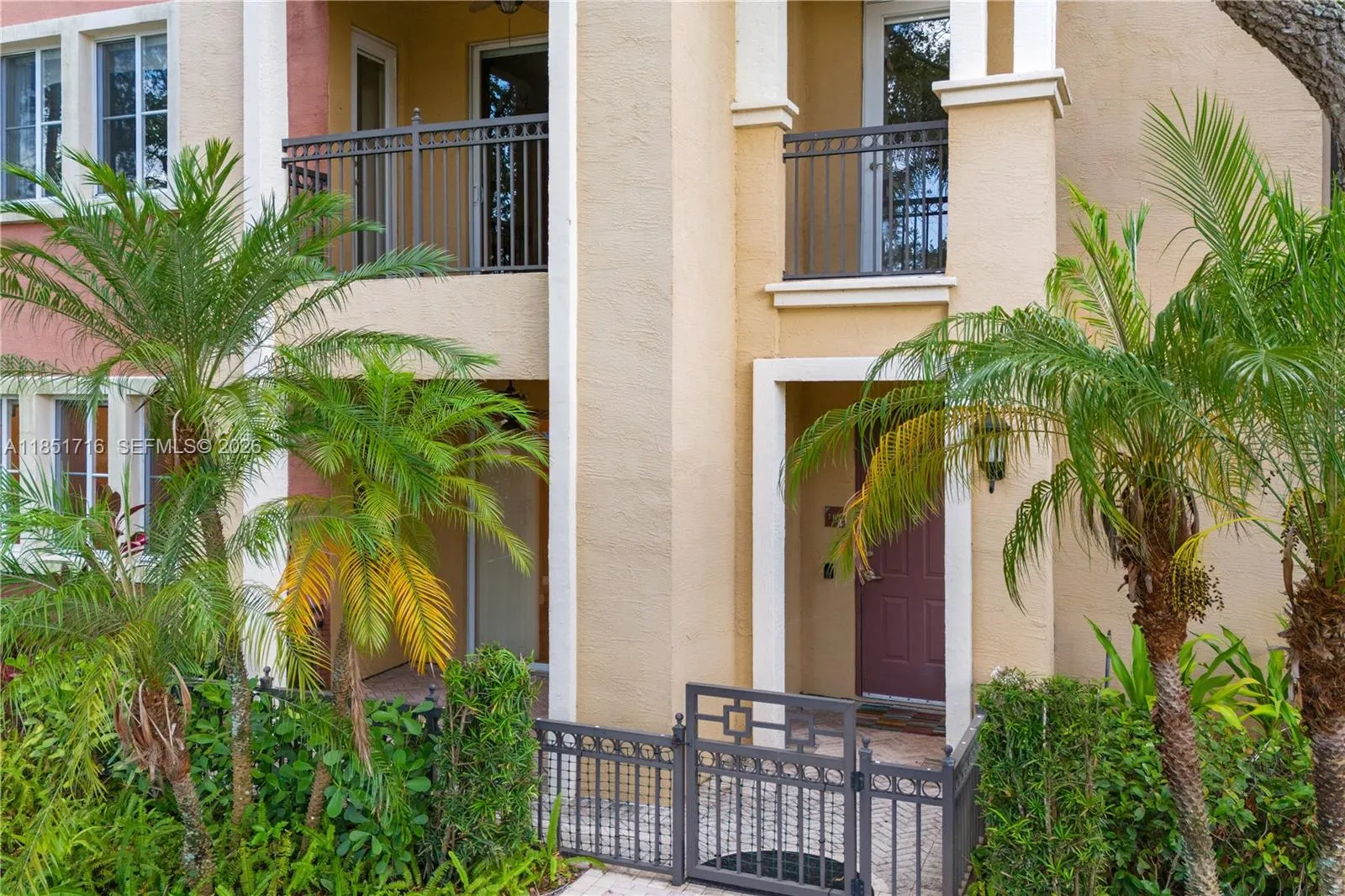 3 bedroom 2 bath for sale at 3055 NW 126th Ave # 107, Sunrise FL 33323