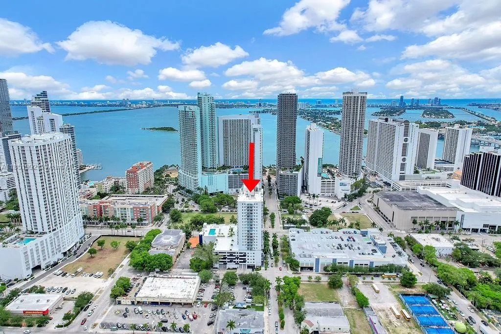 275 NE 18th St # 306, Miami FL 33132