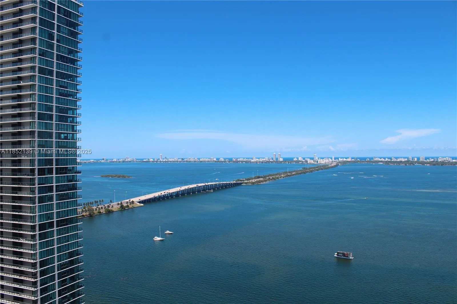 4 bedroom 4 bath for sale at 480 NE 31st St # 3301, Miami FL 33137