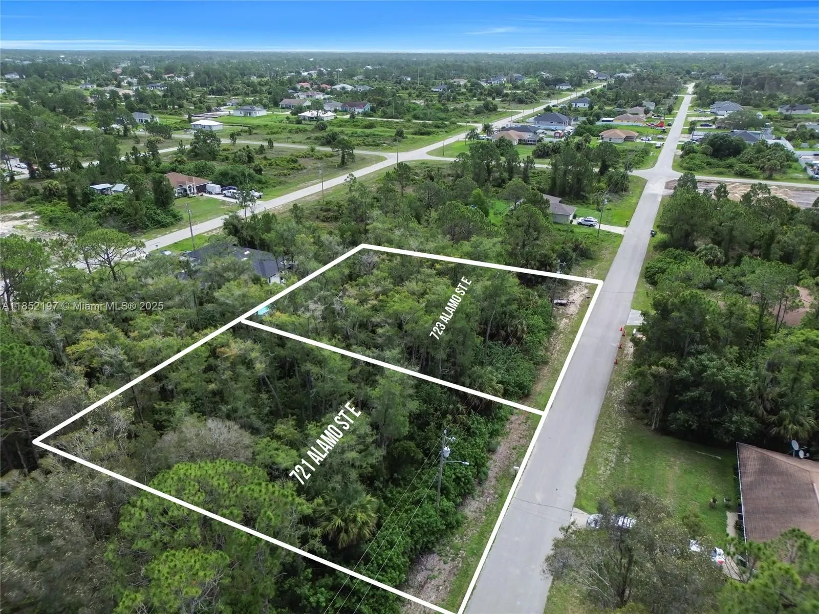 723 Alamo St E, Lehigh Acres FL 33974