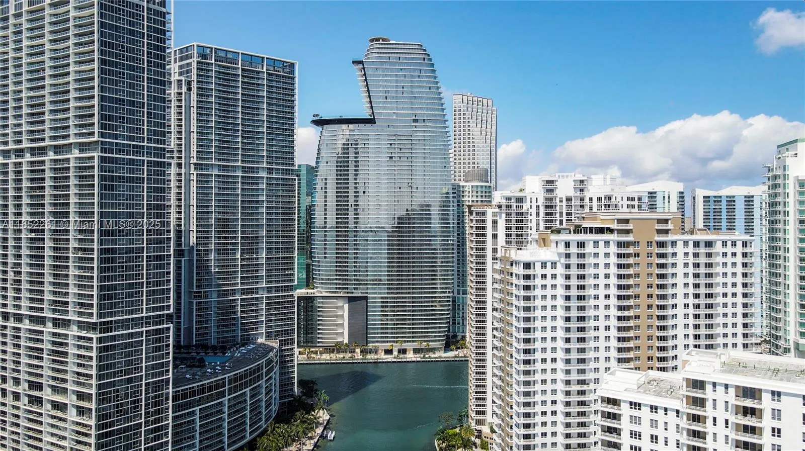 300 Biscayne Blvd Way # 4007, Miami FL 33130