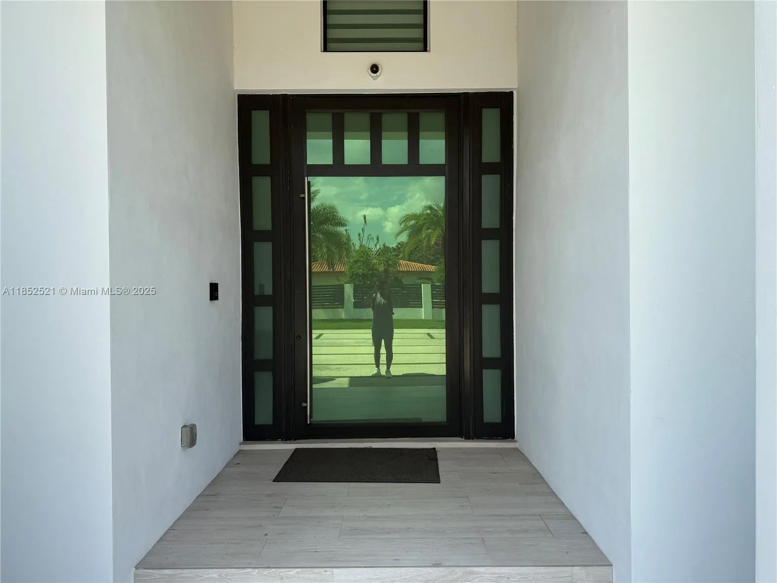 9600 SW 66th St, Miami FL 33173