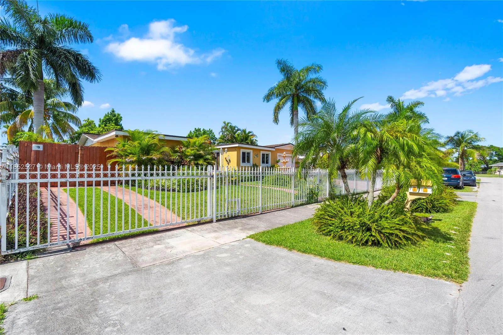 15440 SW 294th Ter, Homestead FL 33033