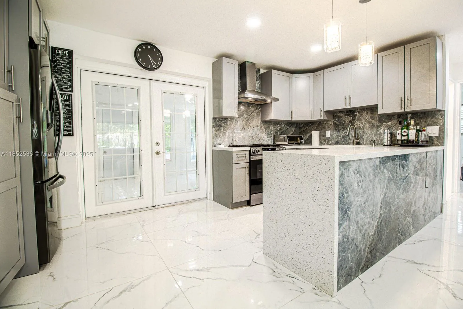 5601 SW 38th St, Davie FL 33314
