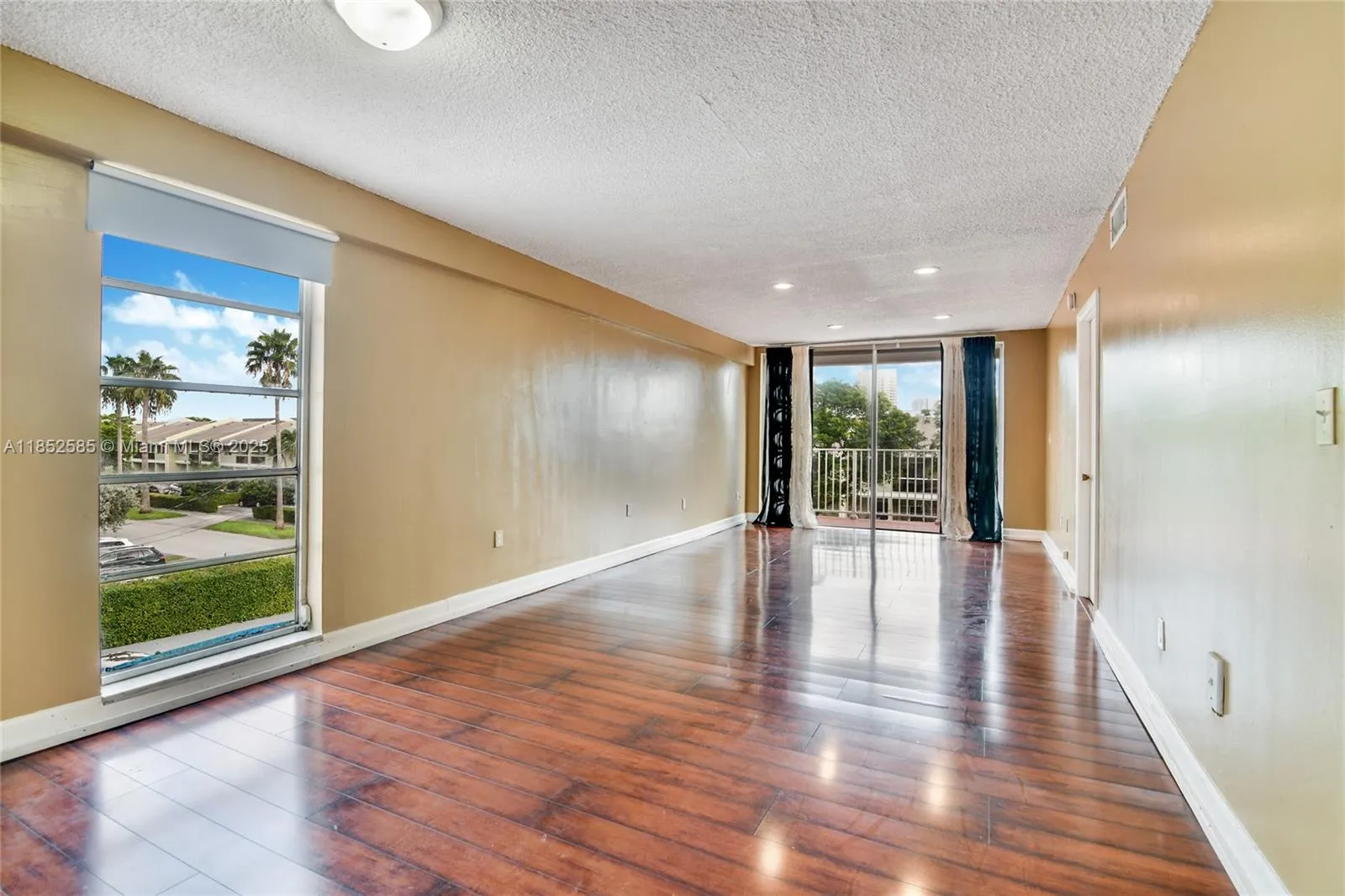 3716 NE 168th St # 301, North Miami Beach FL 33160
