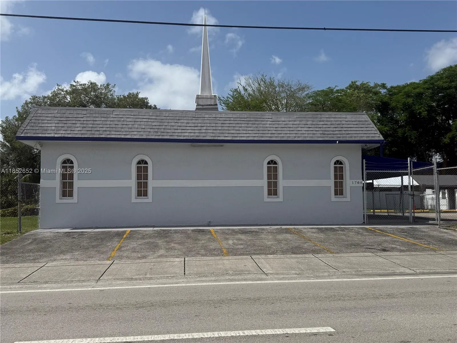 1766 NW 95th St, Miami FL 33147