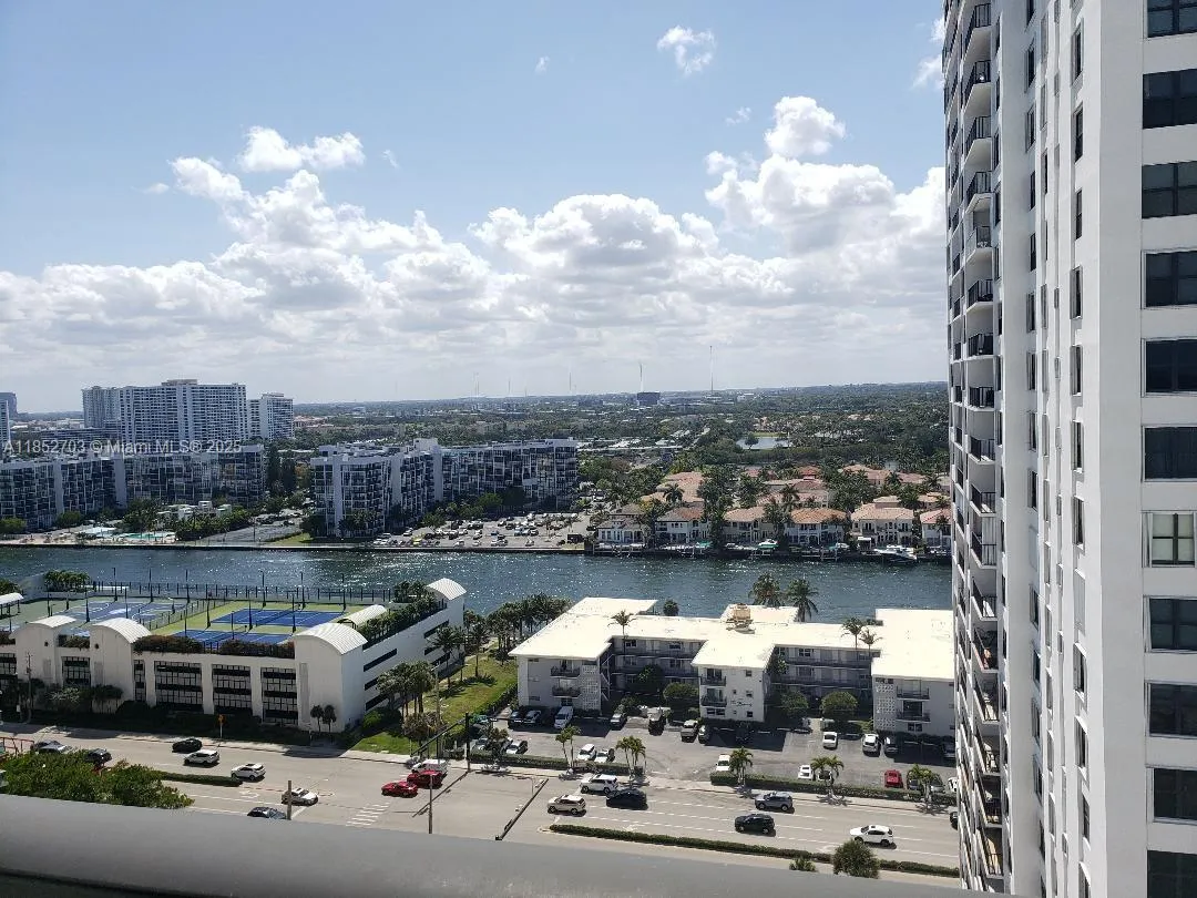 1 bedroom 1 bath for sale at 2301 S Ocean Dr # 1906, Hollywood FL 33019