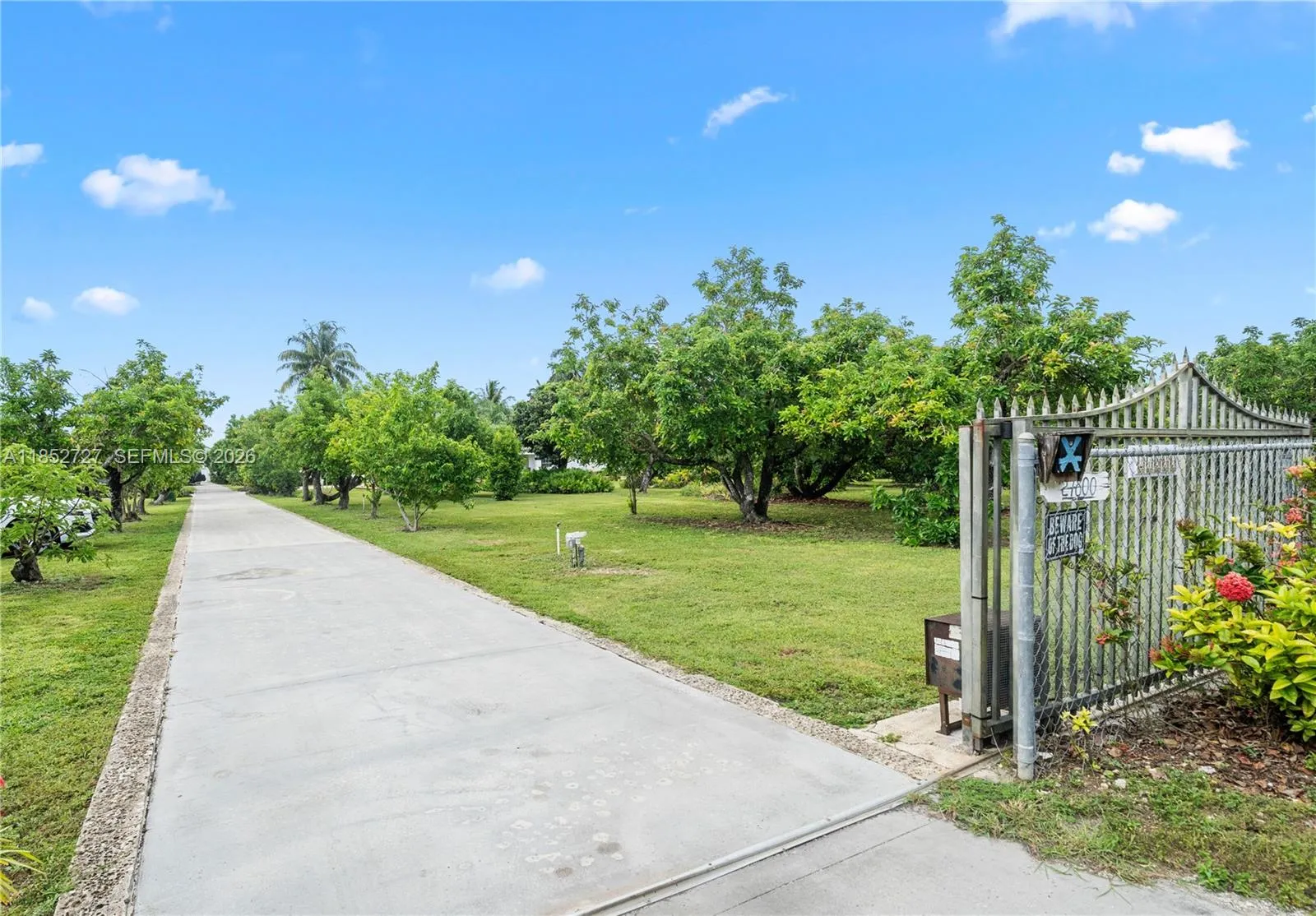 27800 SW 182nd Ave, Homestead FL 33031