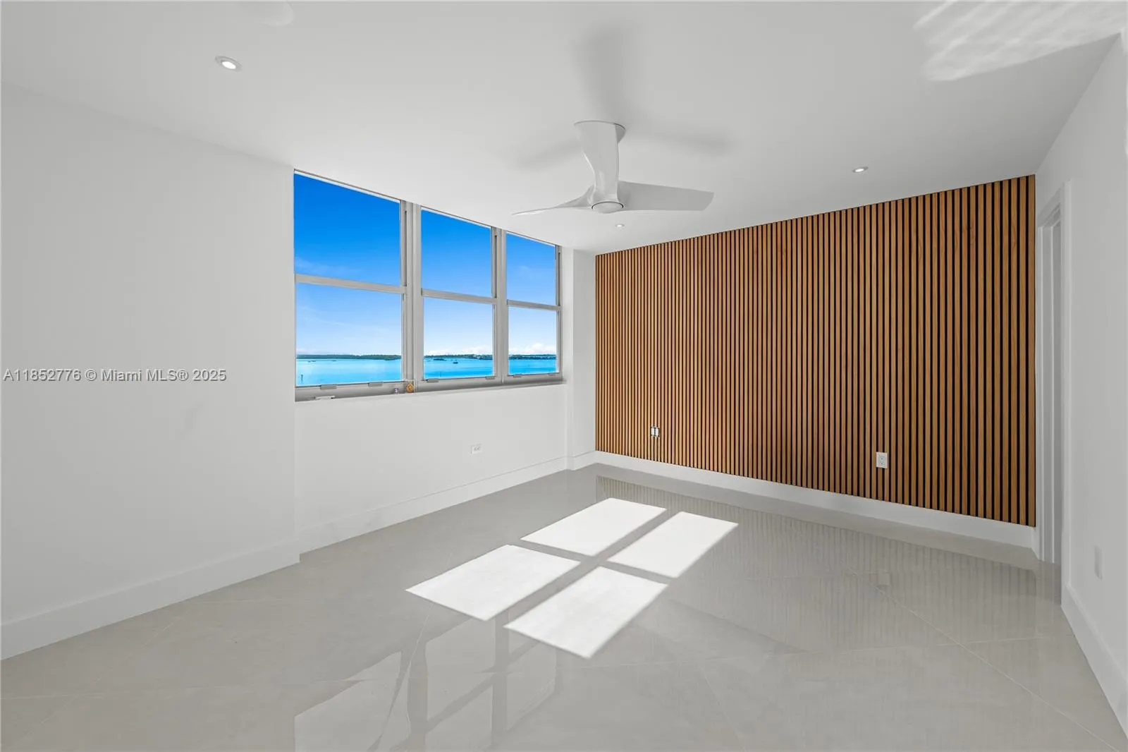 999 Brickell Bay Dr Unit 904, Miami FL 33131