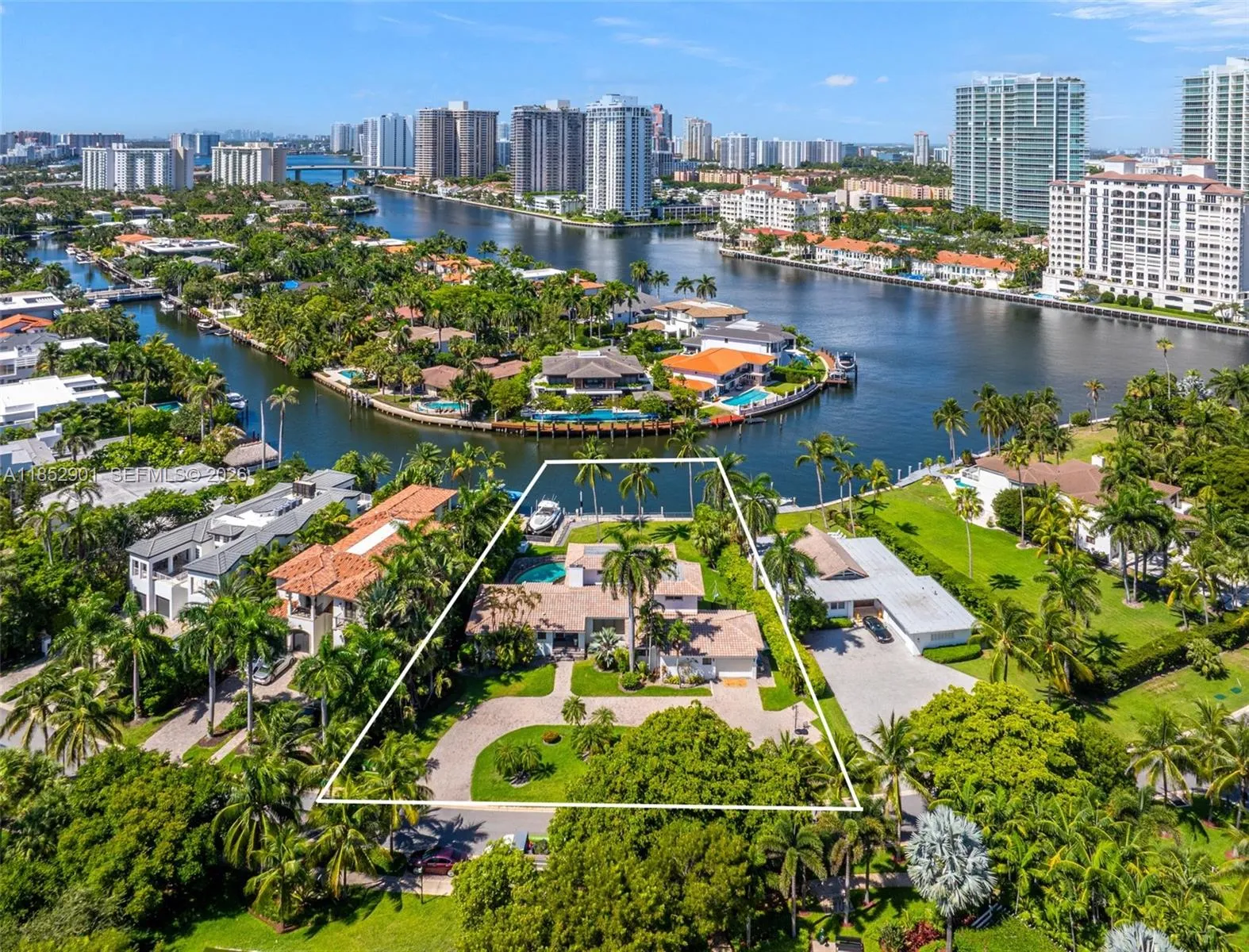 4 bedroom 4 bath for sale at 268 S Parkway, Golden Beach FL 33160