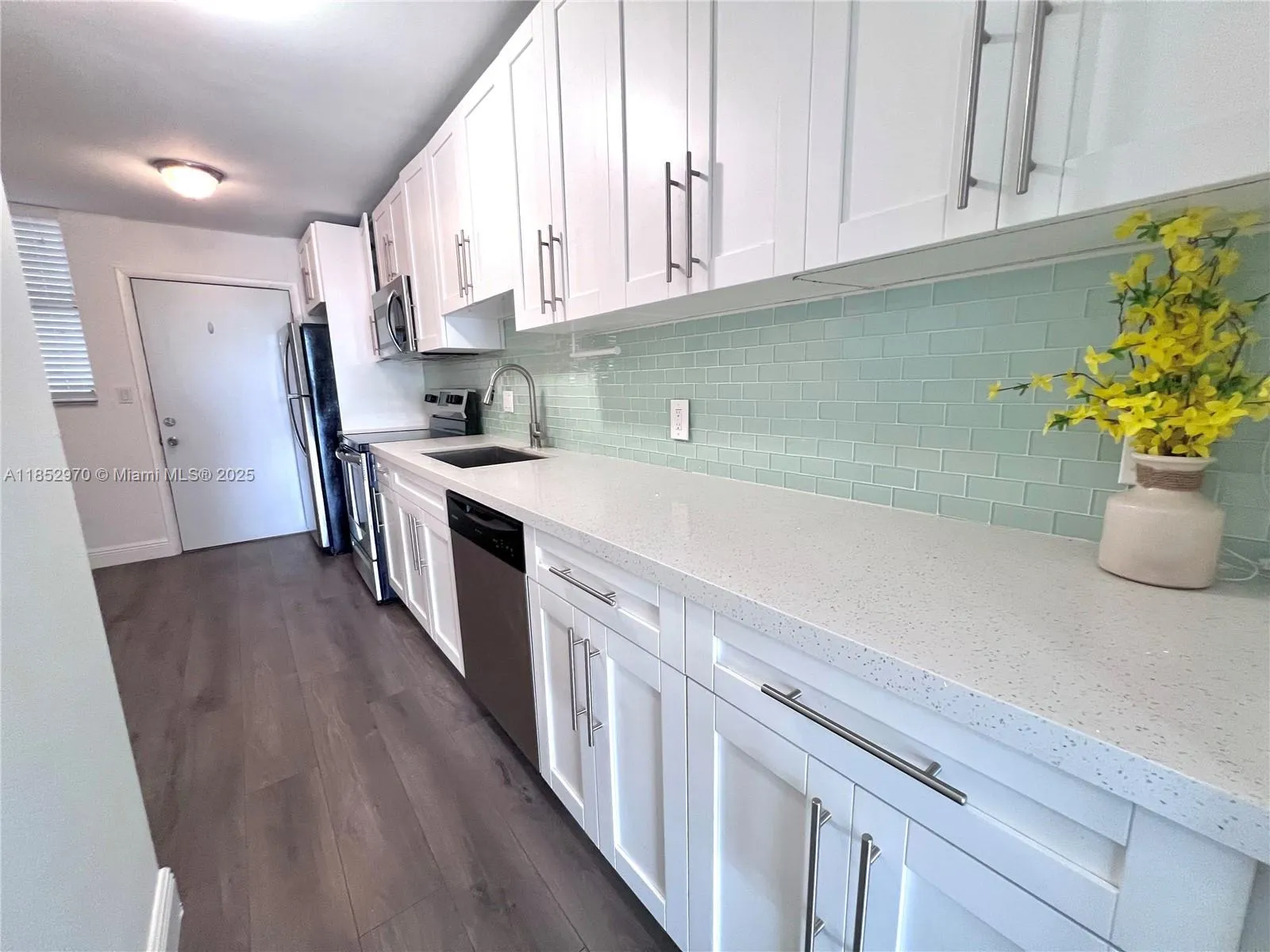 3660 NE 166th St # 409, North Miami Beach FL 33160